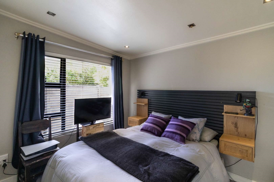 4 Bedroom Property for Sale in Sandbaai Western Cape